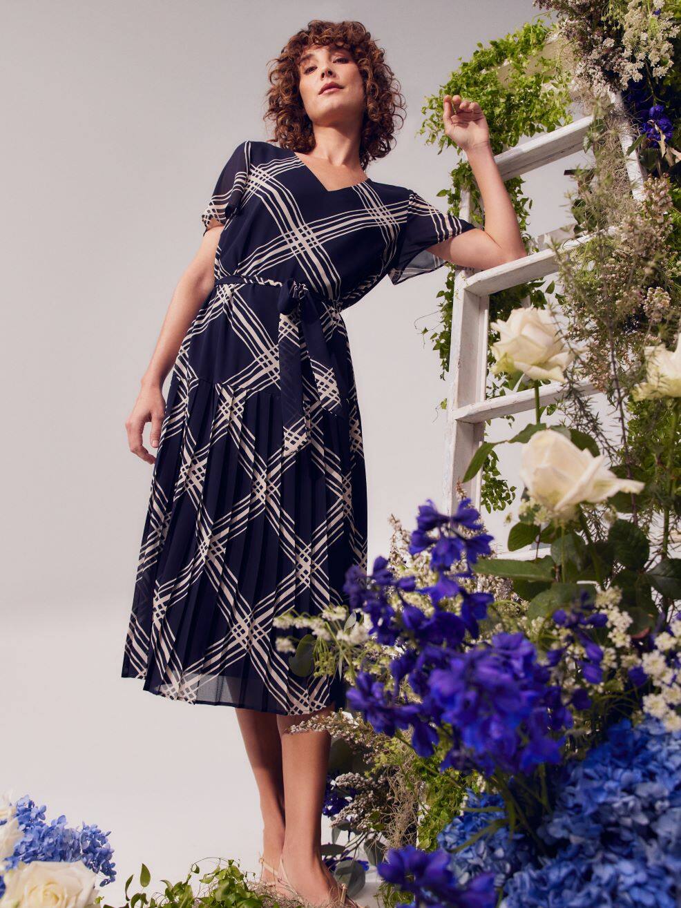Mix-and-Match Dresses for Every Scene 