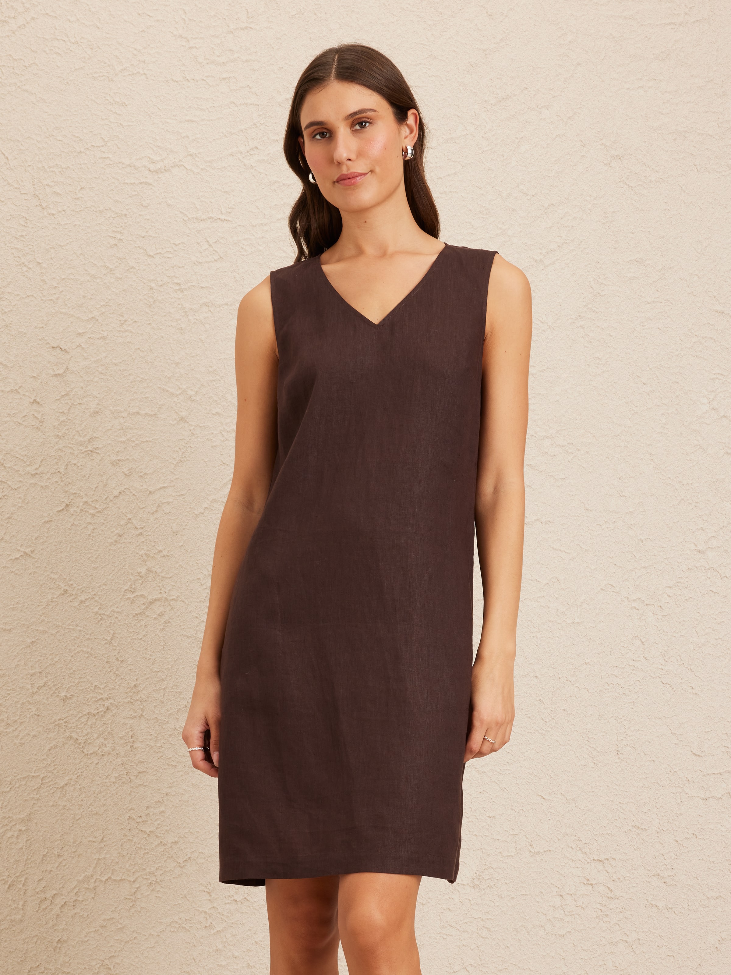 Sleeveless V Neck Lola Linen Shift Dress