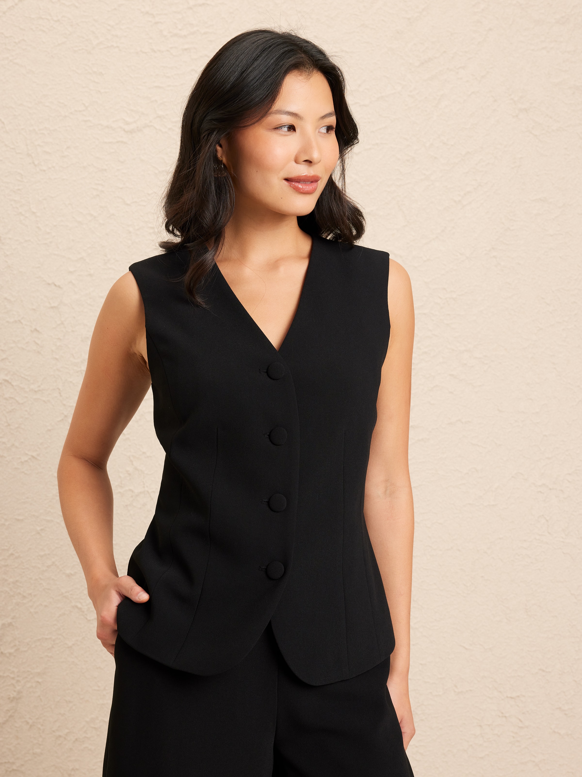 Collarless Crepe Vest