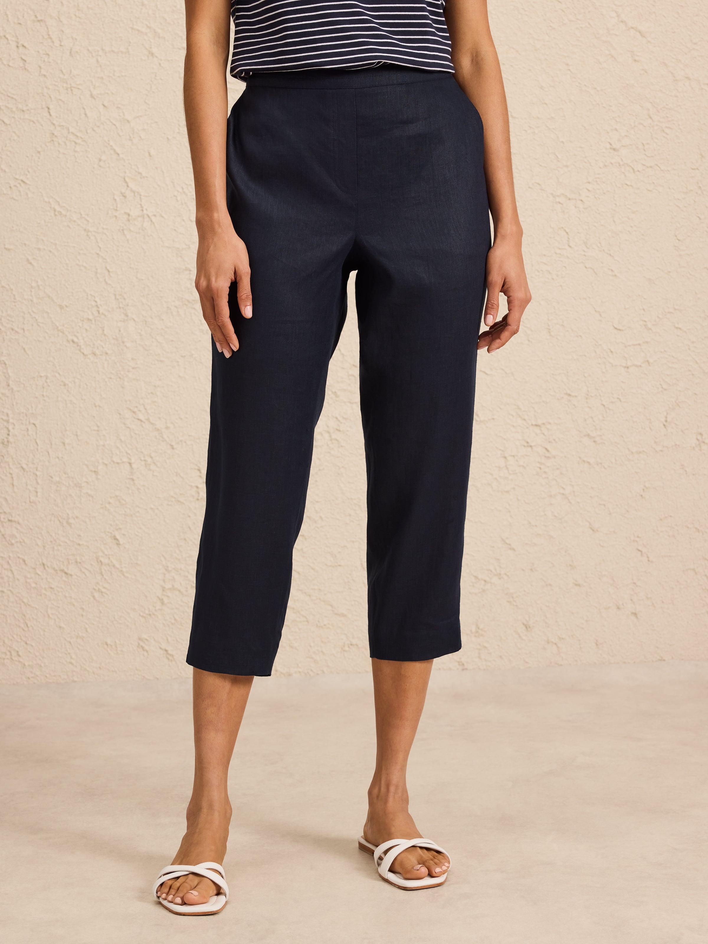 Linen Slim Crop Pant