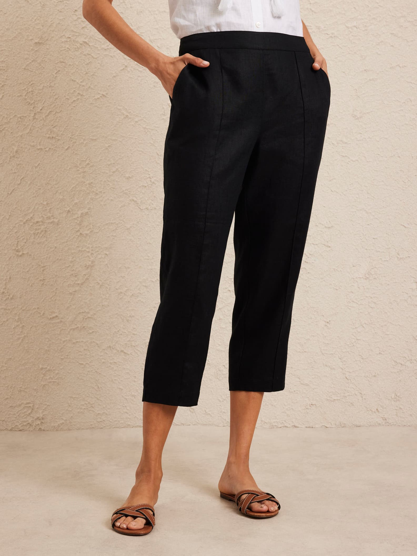 Linen Pull On Cropped Pant