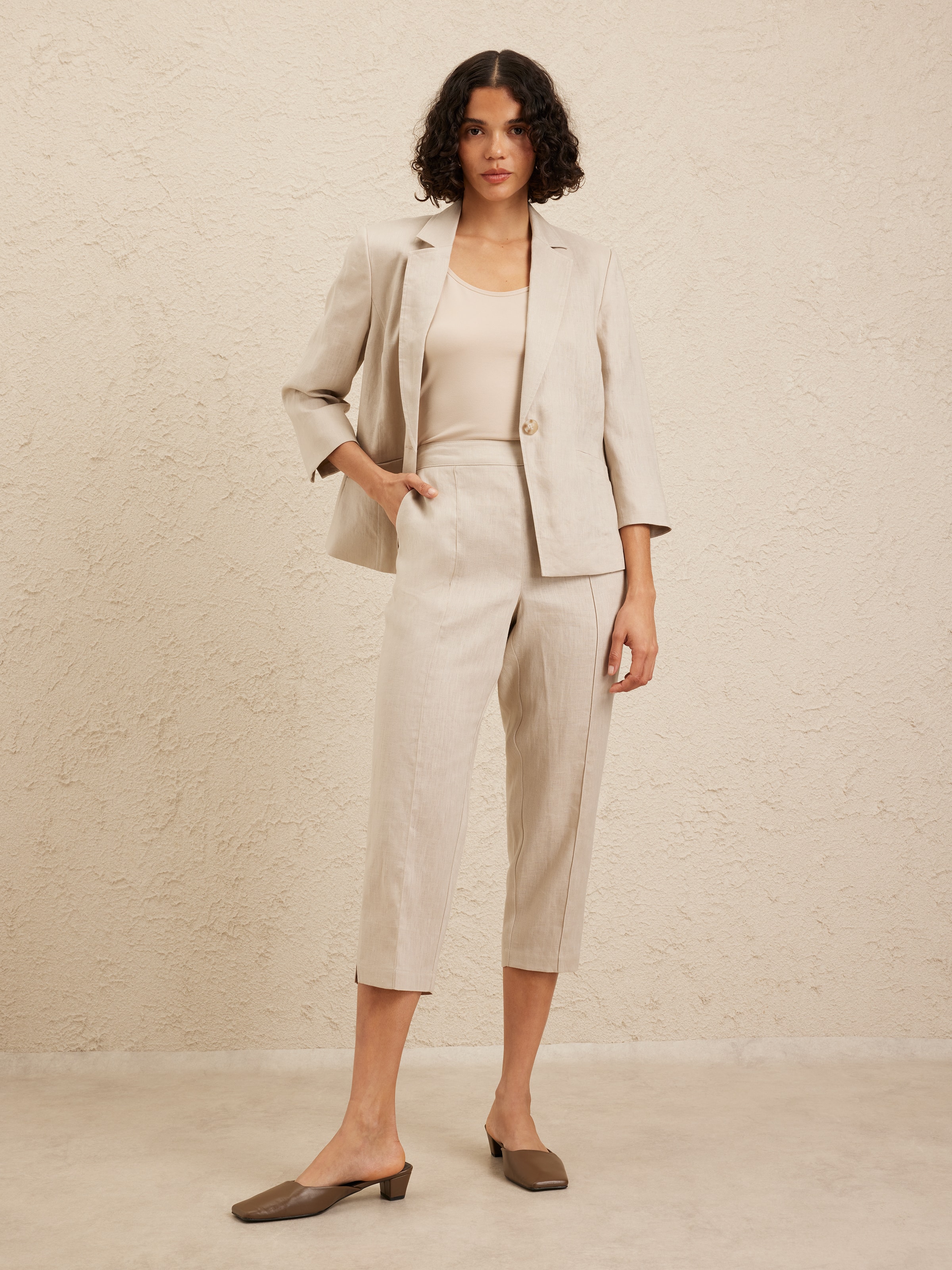 Linen Pull On Cropped Pant