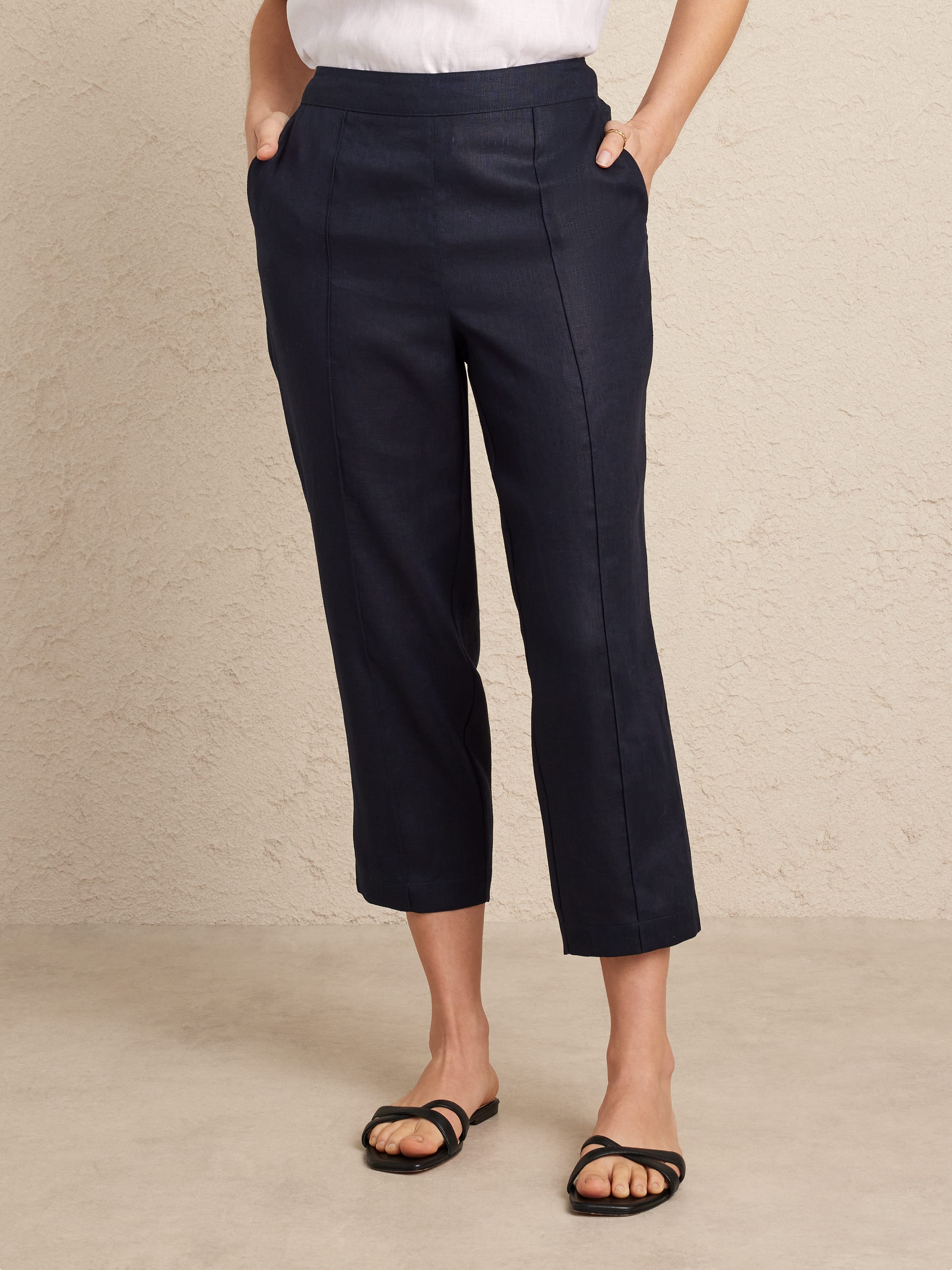 Linen Pull On Cropped Pant