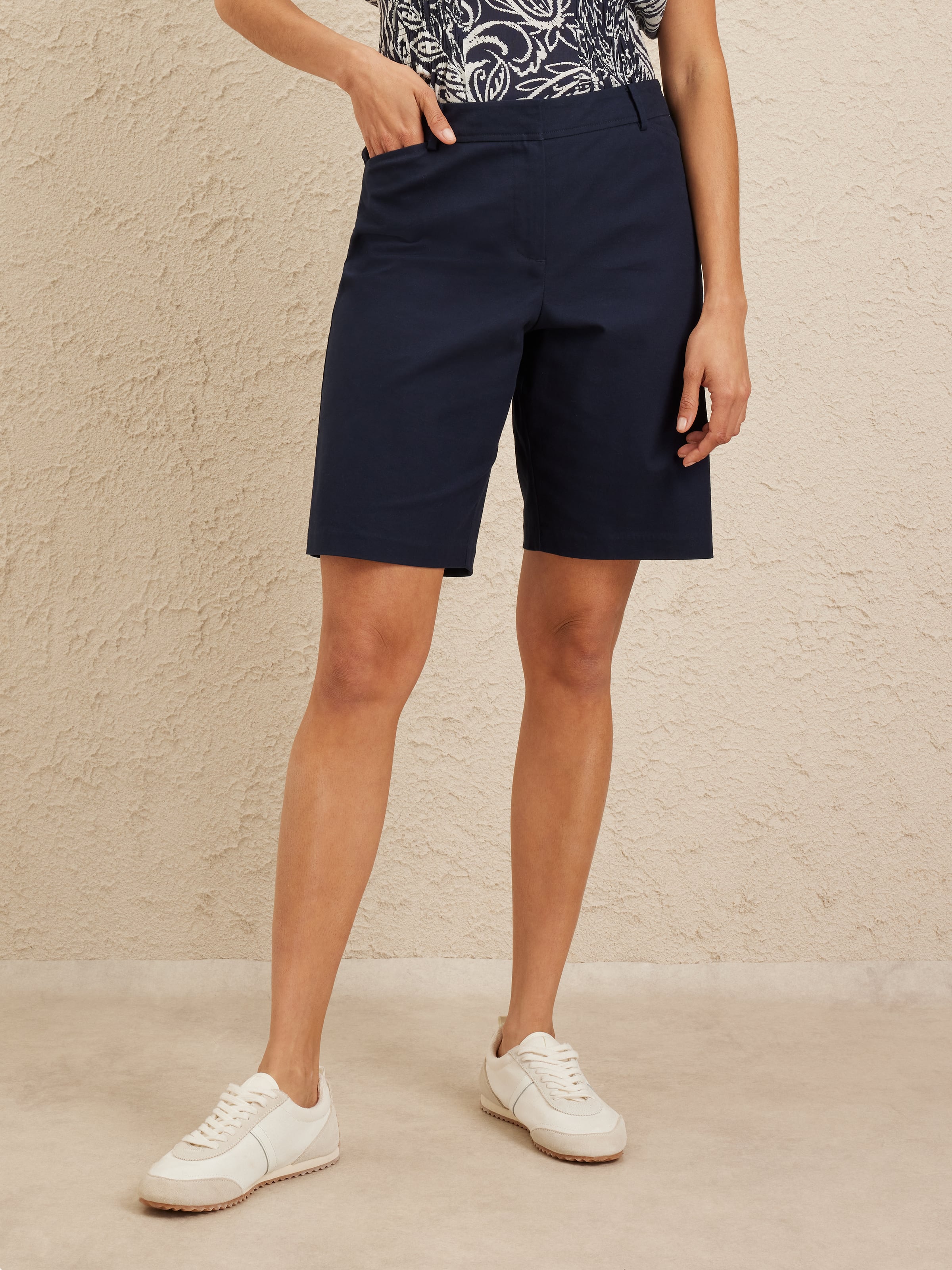 Natalie Oxford Cotton Short