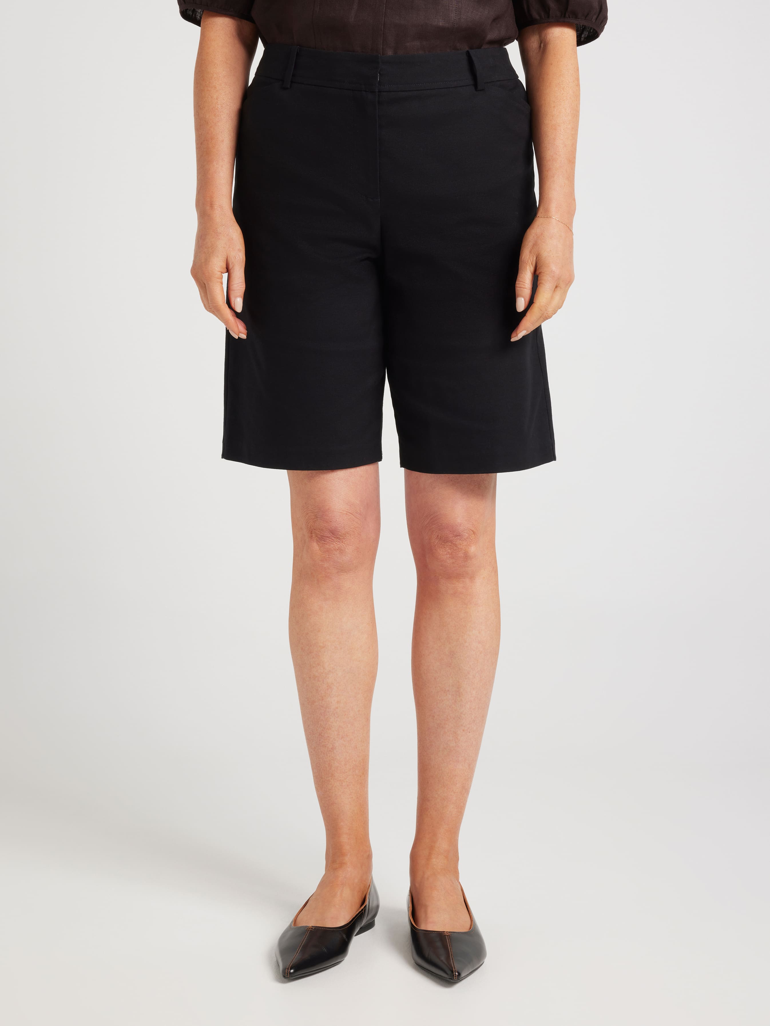 Natalie Oxford Cotton Short