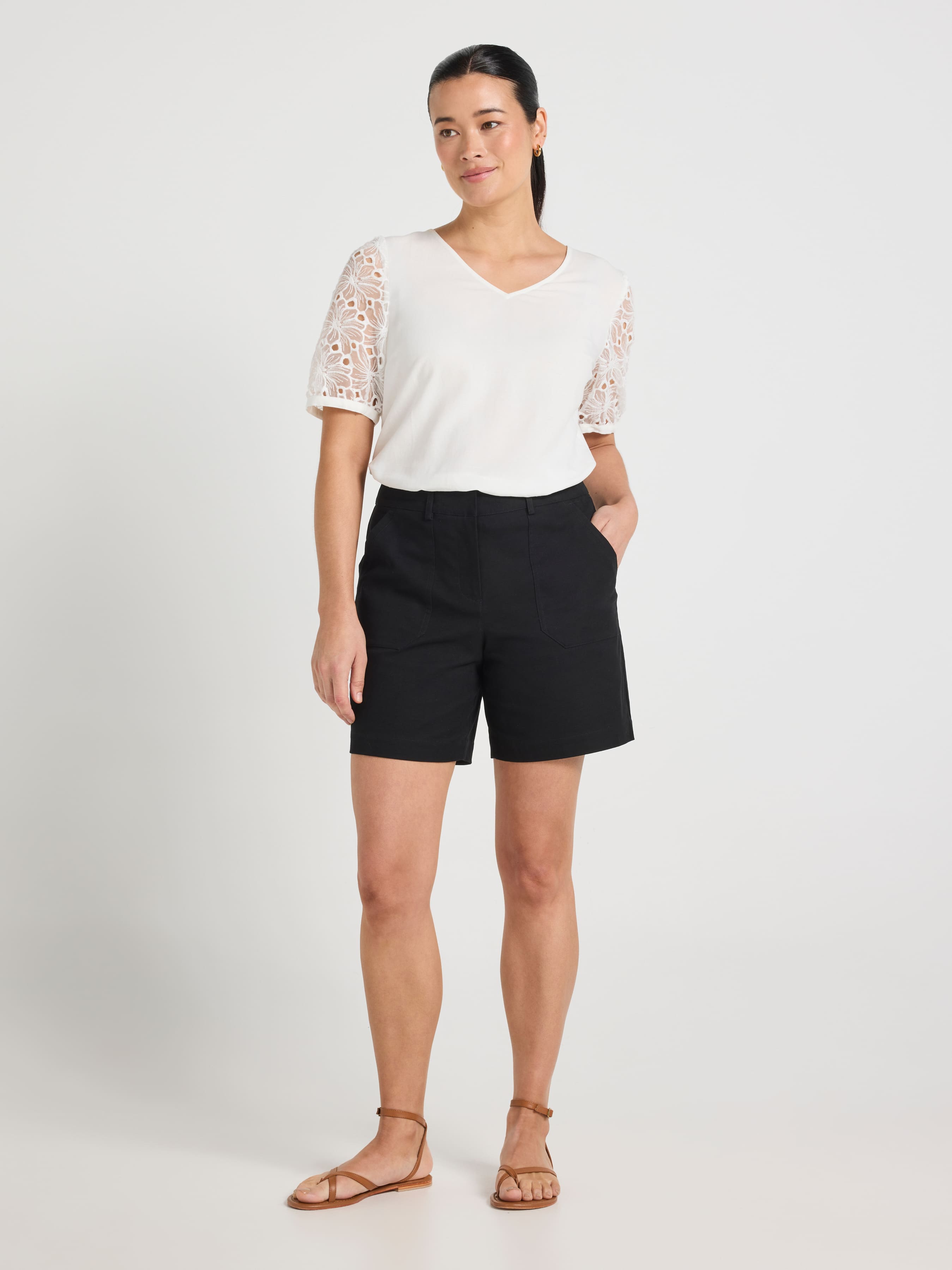 Shay Patch Pocket Oxford Short