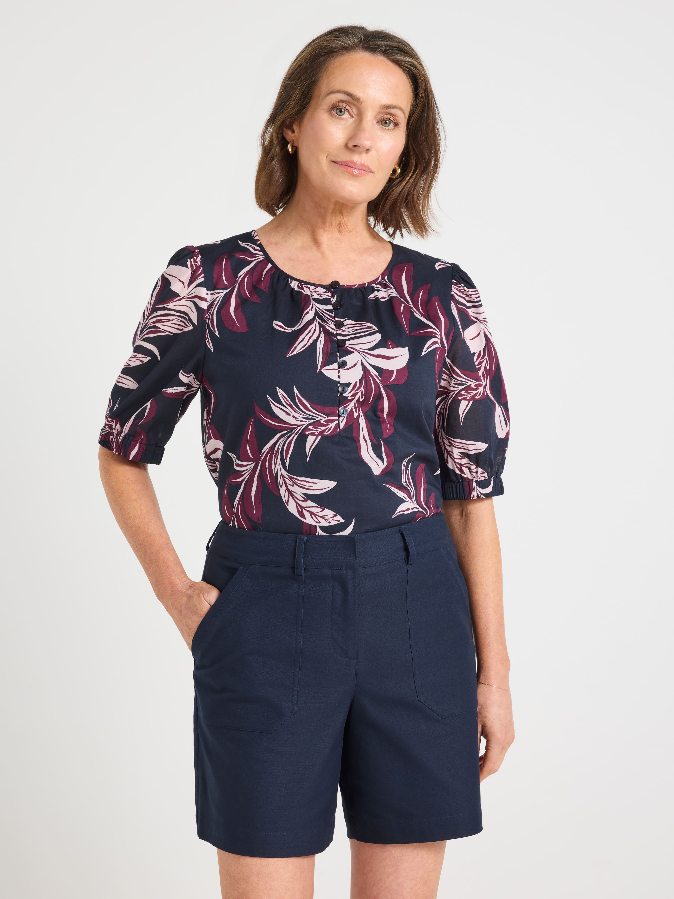 Shay Patch Pocket Oxford Short