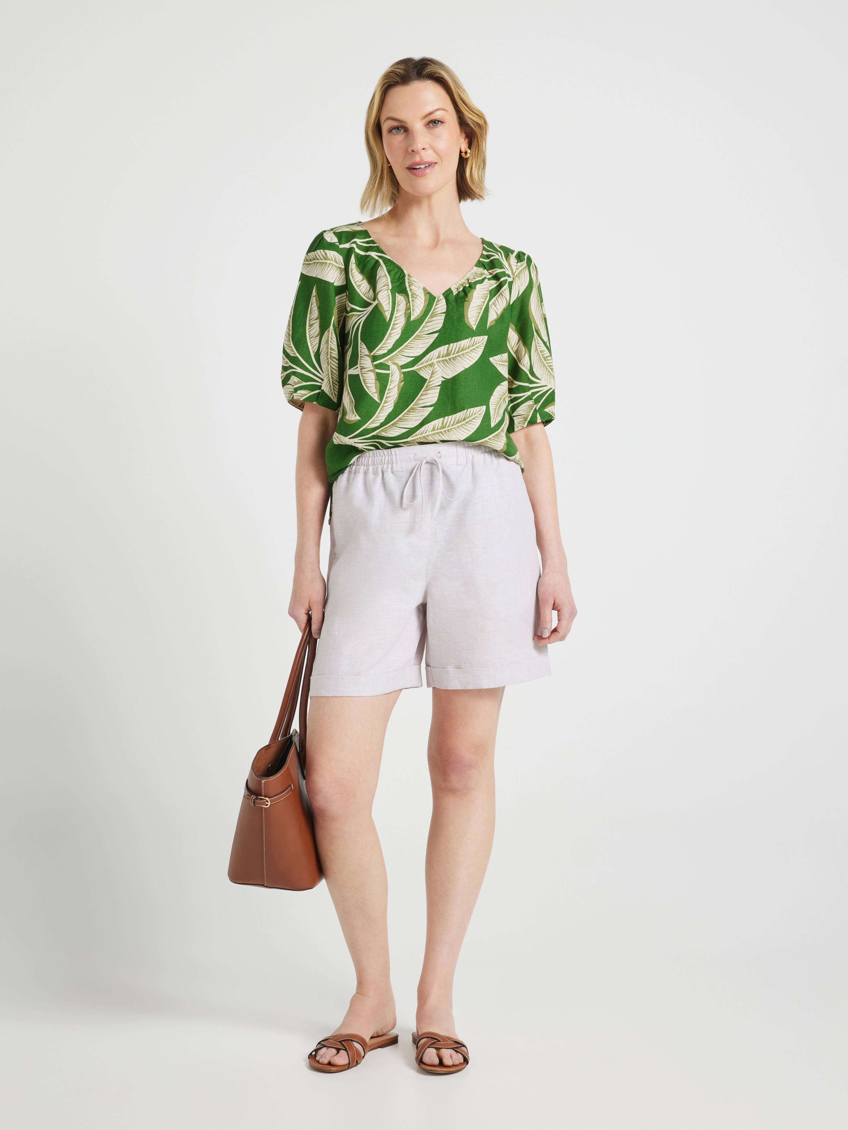 Lizzy Linen Cuffed Short