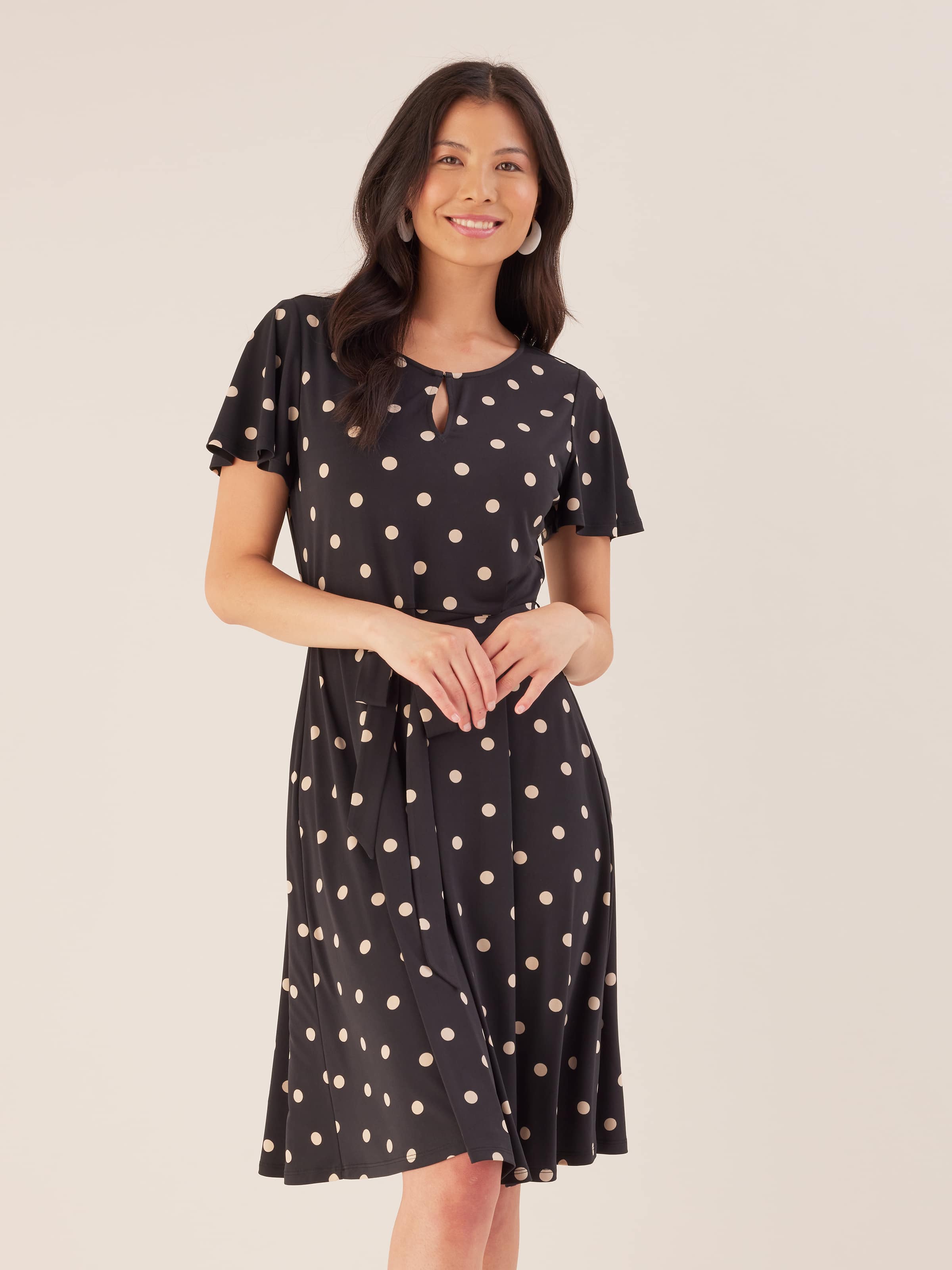 Jacqui discount e dresses