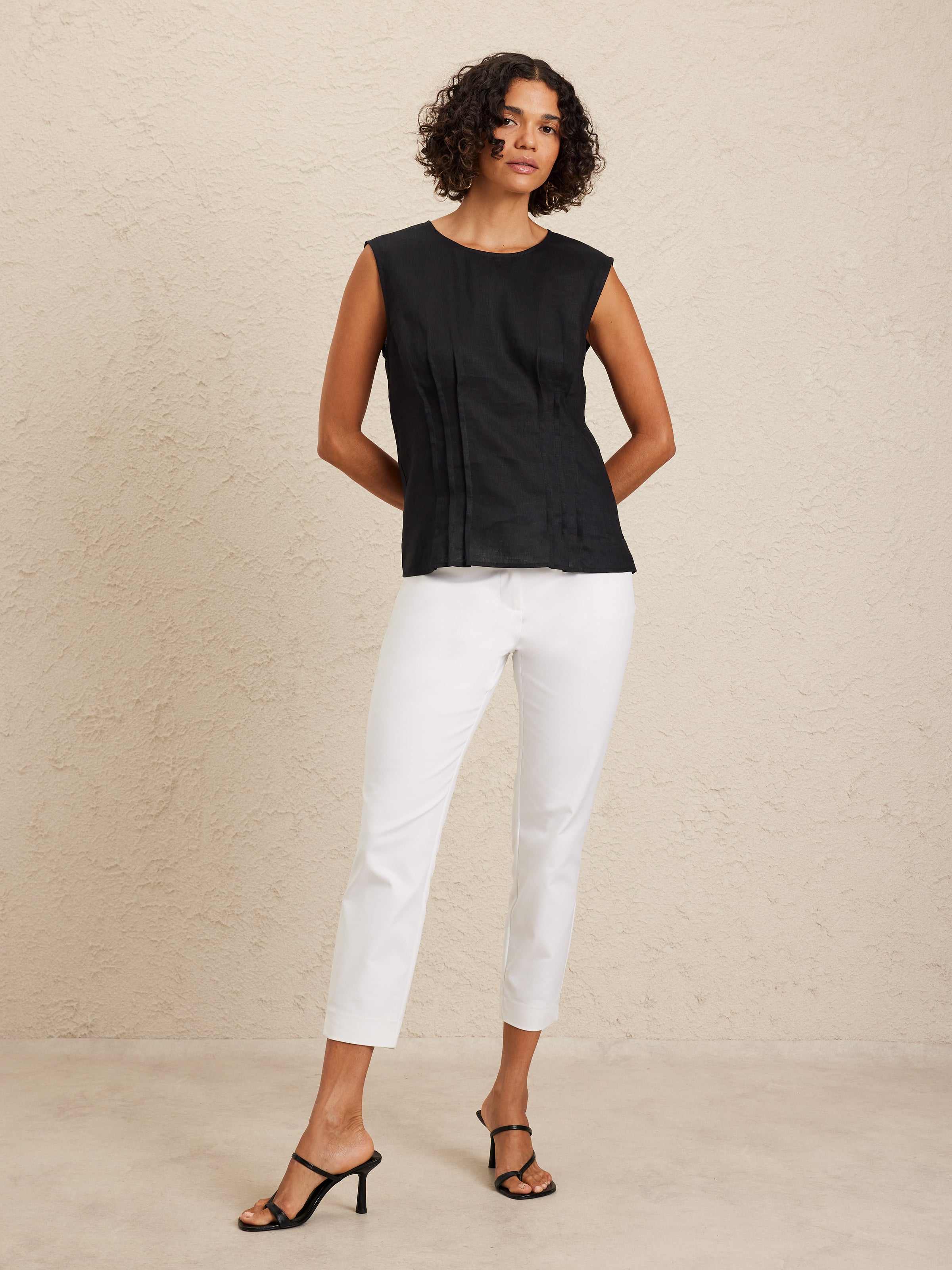 Clara Linen Top