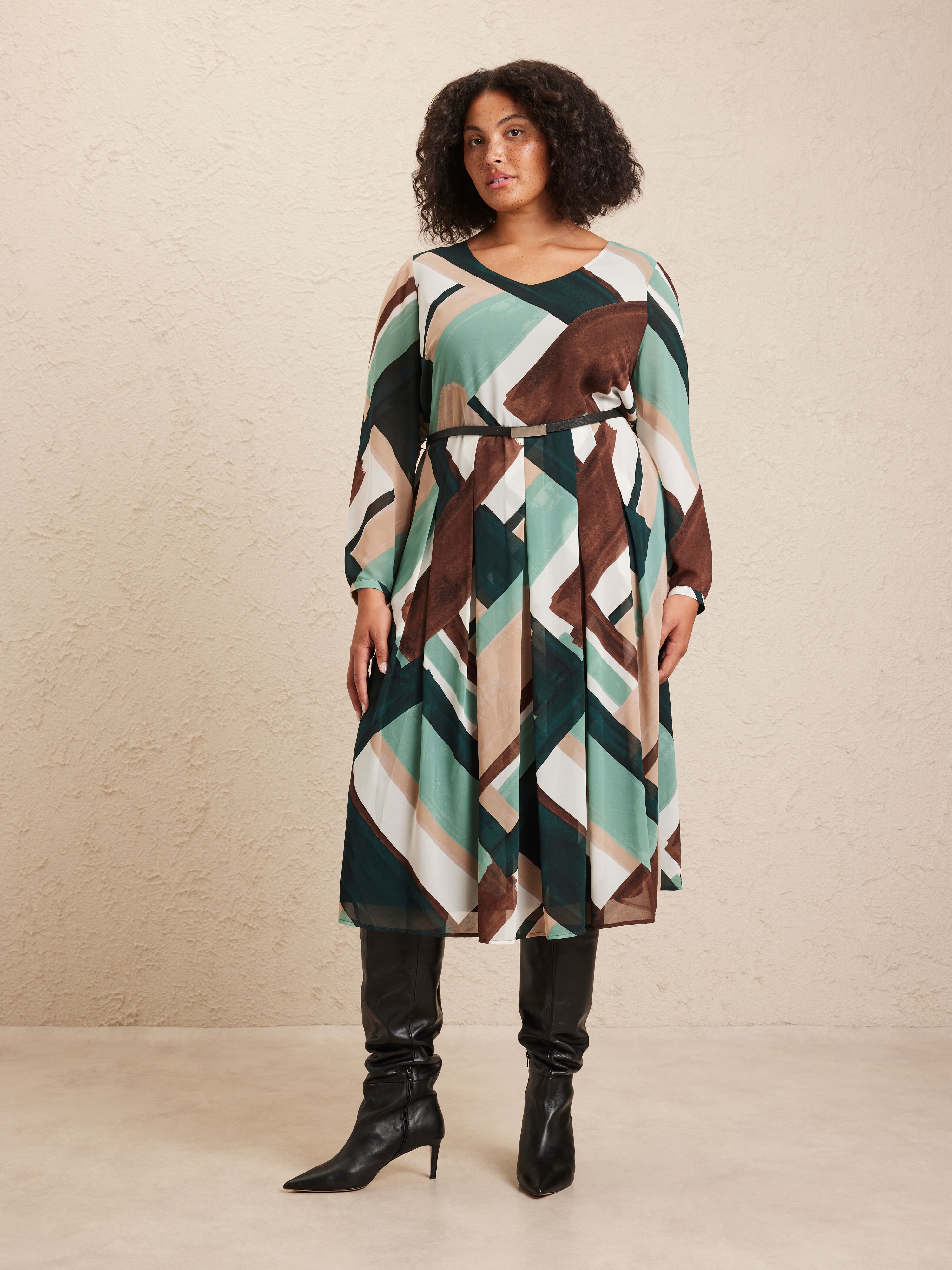 Curve Penelope Midi Dress