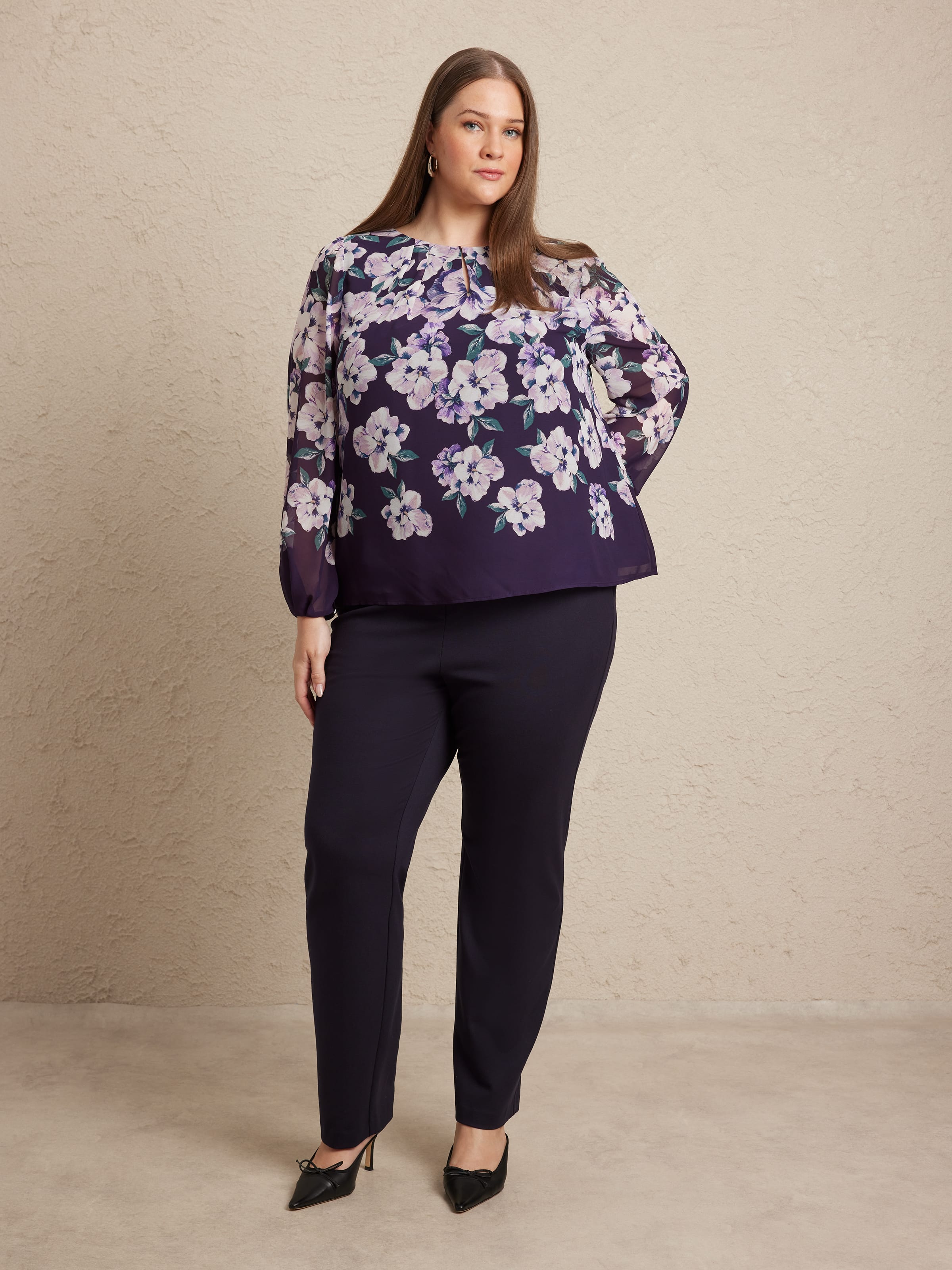 Curve Glinda Round Neck Back Button Blouse