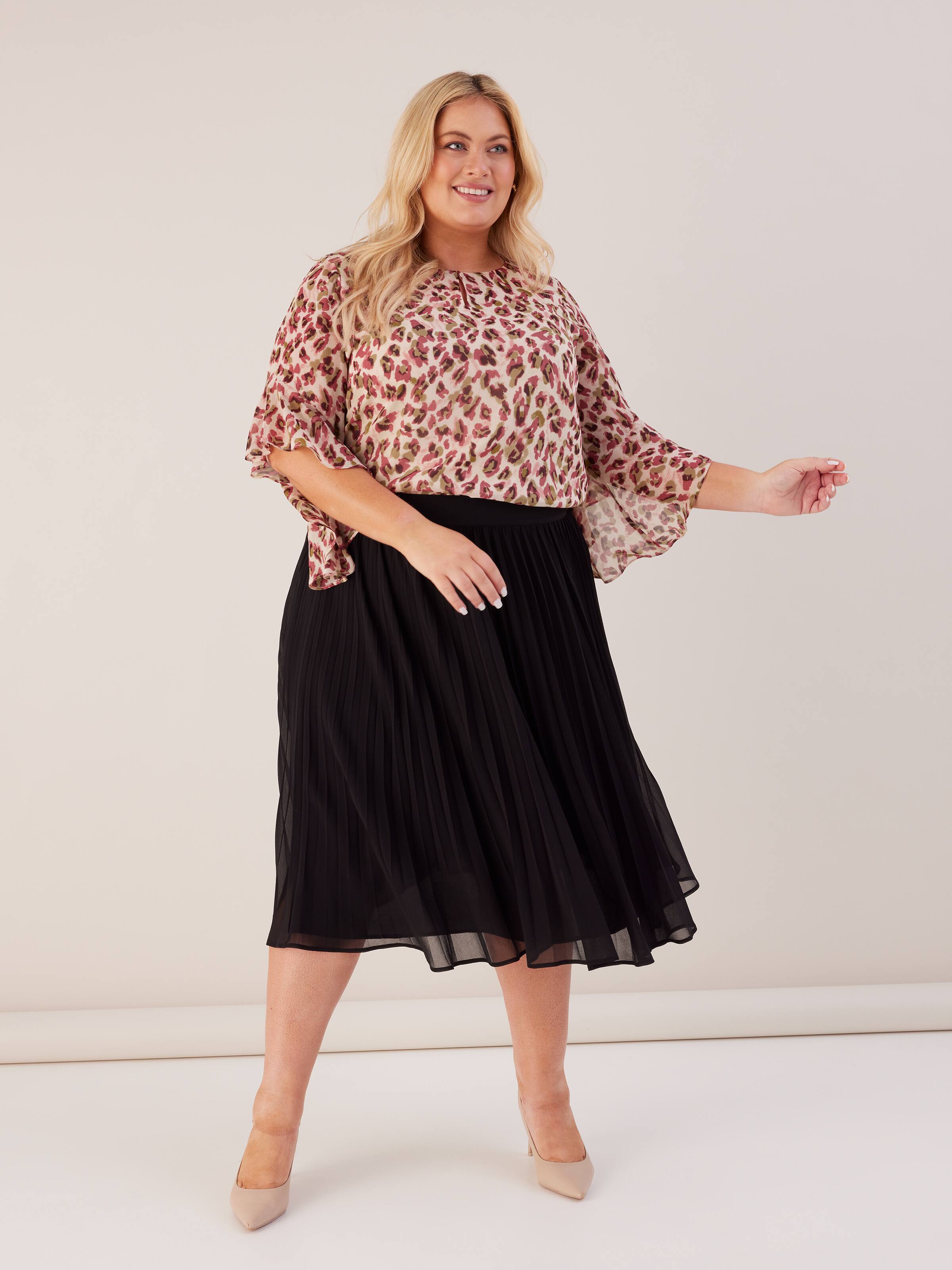 Jacqui E Curve Tops for Women | Shop Trendy Plus Size Tops