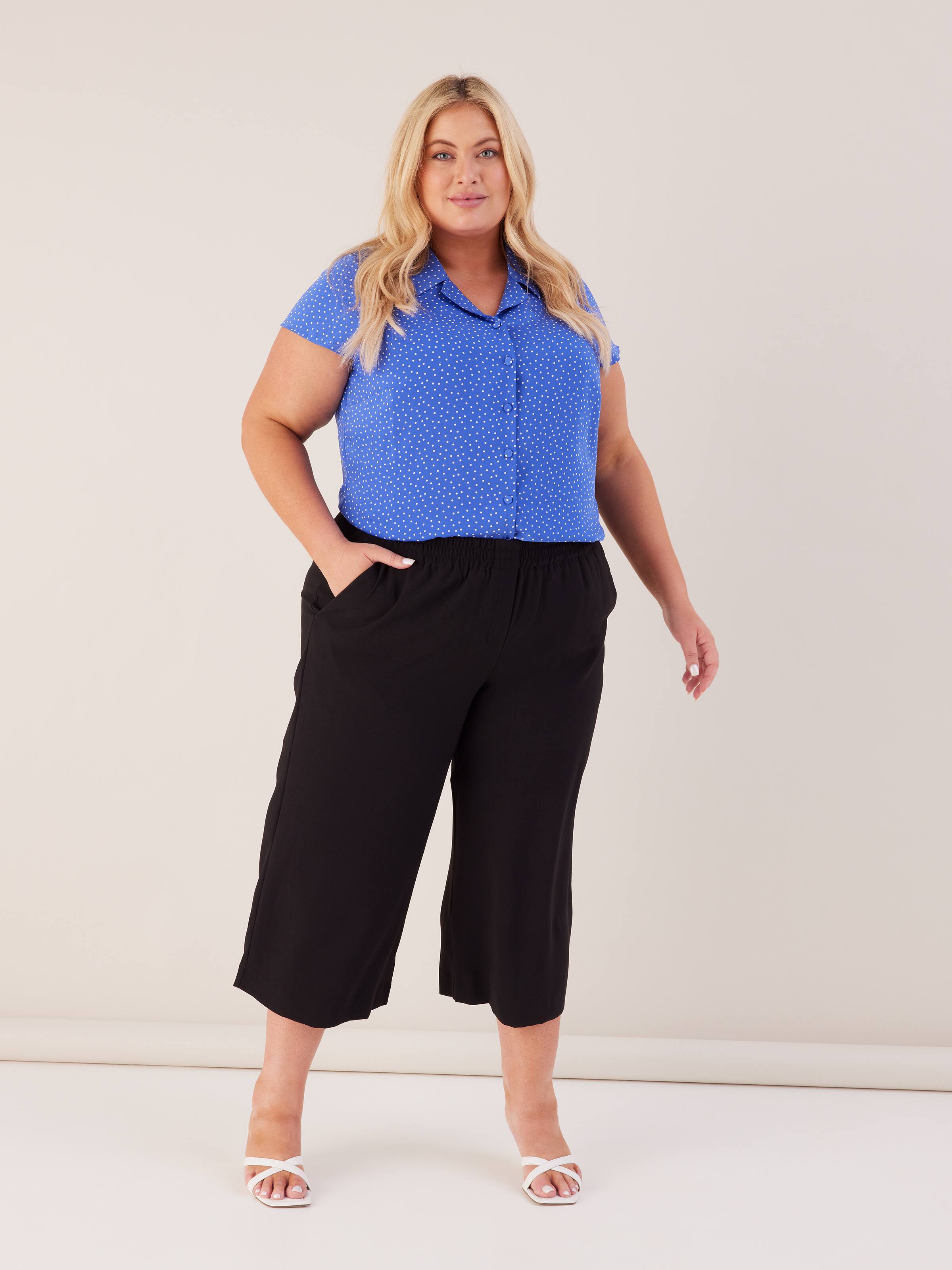 Jacquie Vintage Top-Bust 38 to 42