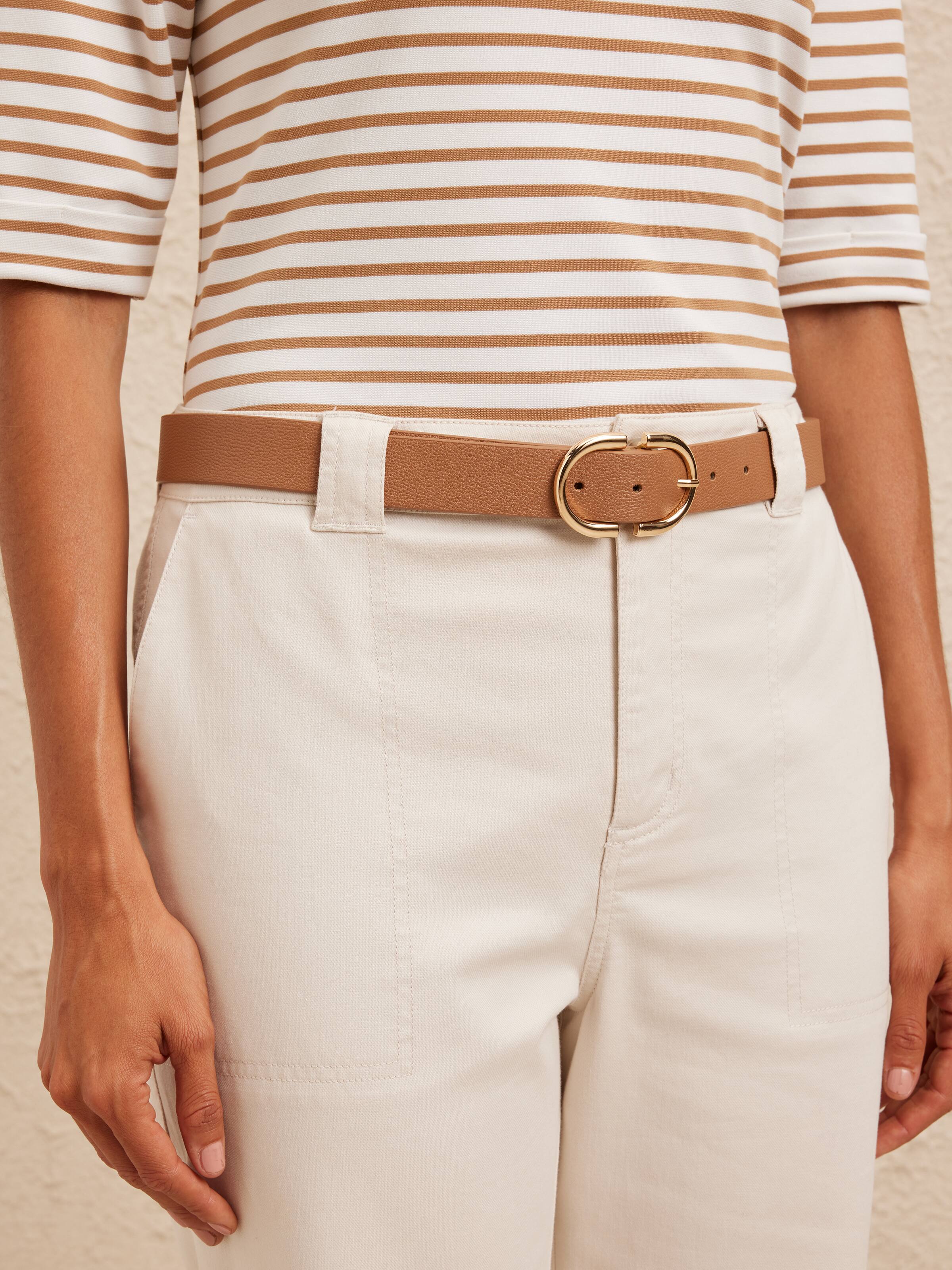 Curved Buckle Belt