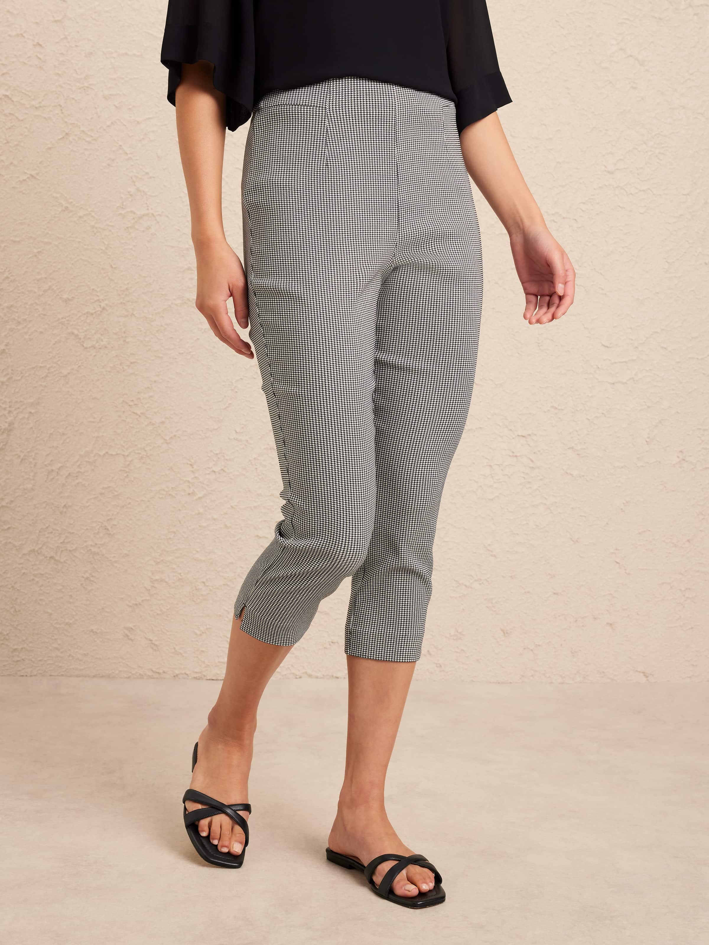 Bree Capri Bengaline Text Pant