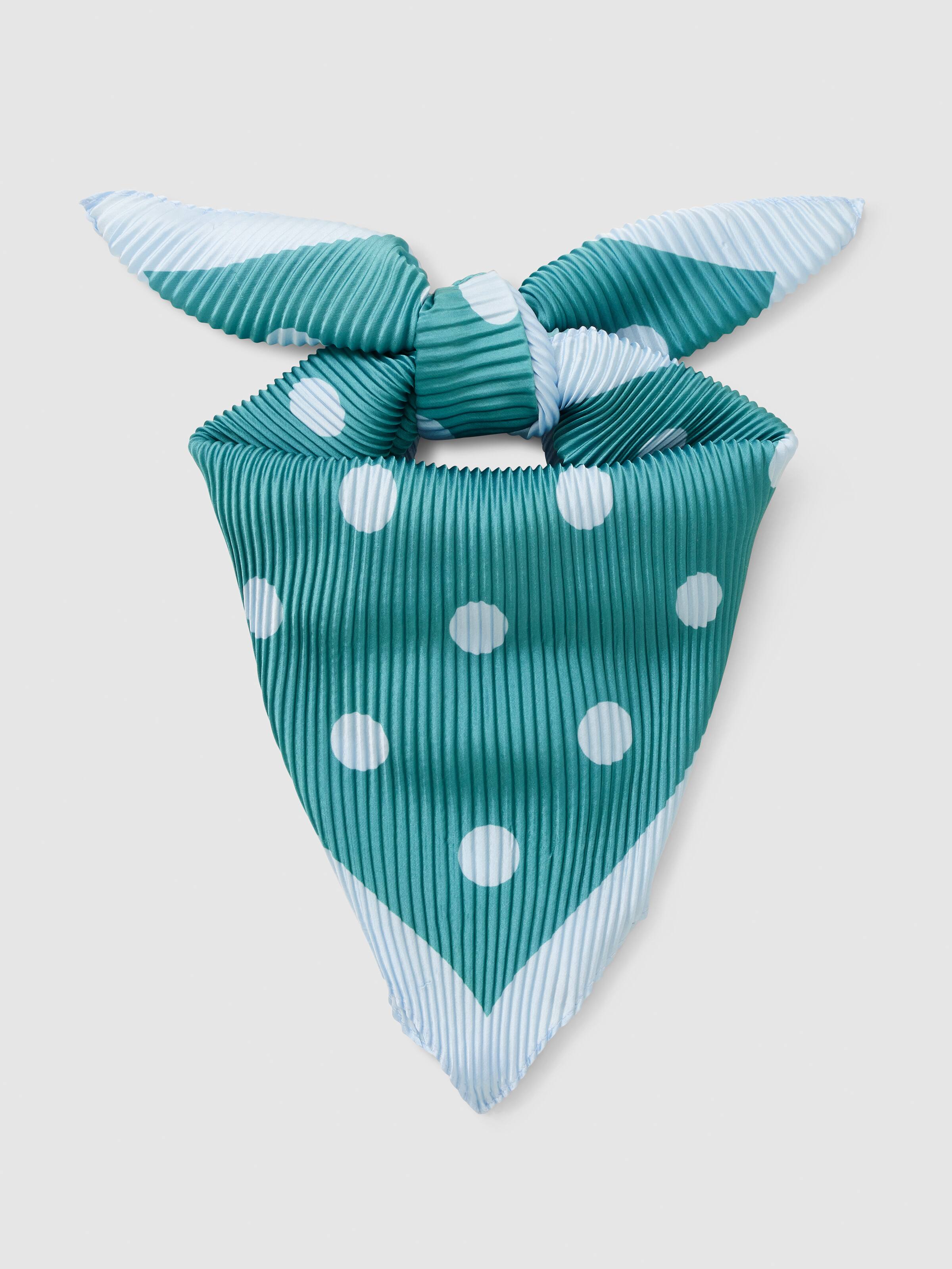 Poppy Pleat Spot Scarf