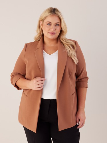 Curve Chloe Blazer                                                                                                              