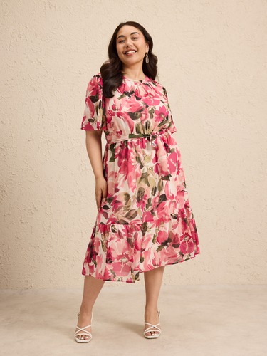 Curve Branca Dress                                                                                                              