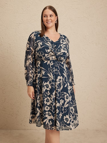 Curve Ramona Dress                                                                                                              
