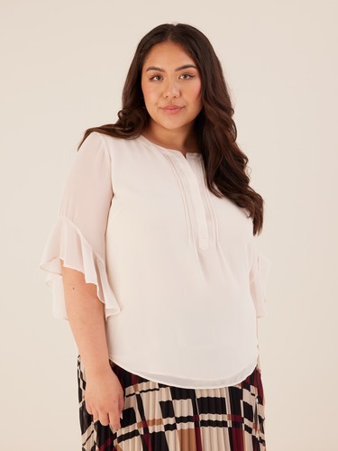 Curve Andi Blouse                                                                                                               
