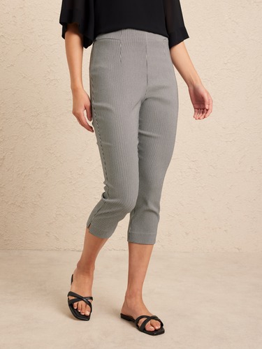 Bree Capri Bengaline Text Pant                                                                                                  